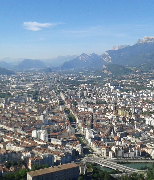 Vue sur Grenoble où votre serrurier Grenoble est intervenu